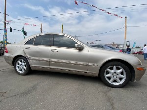 2001 Mercedes-Benz C-Class Photo