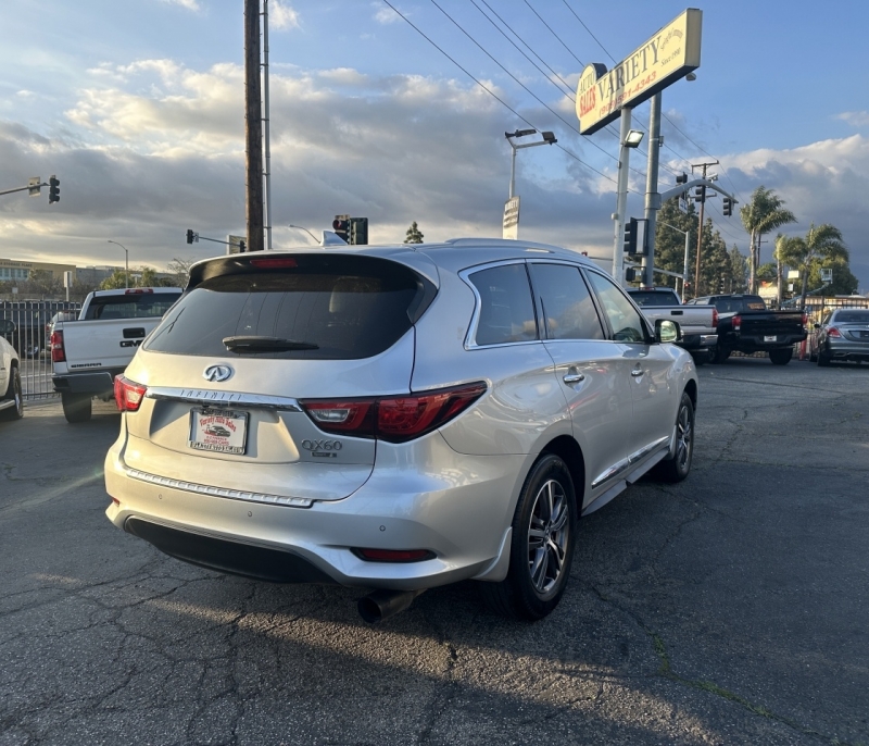 2017 INFINITI QX60 Base