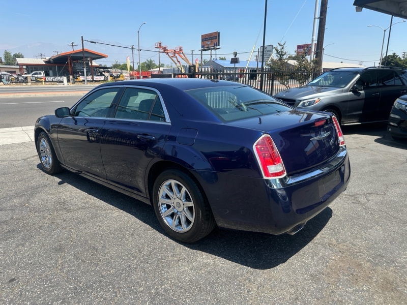 2014 Chrysler 300 Base