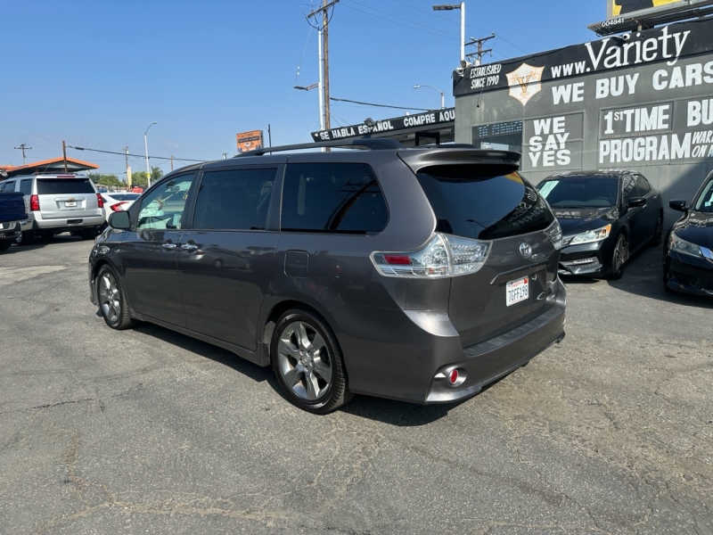 2014 Toyota Sienna SE