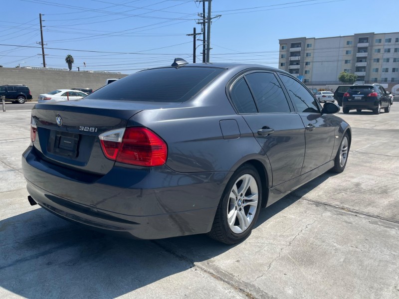 2008 BMW 3 Series 328i's photo