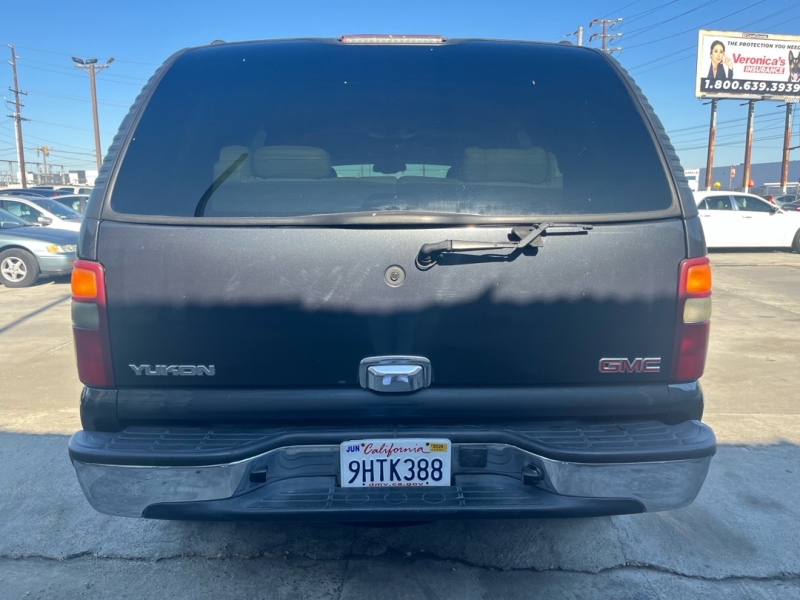 2003 GMC Yukon SLE's photo