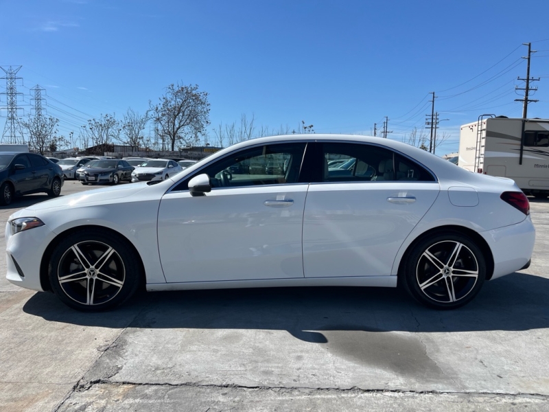 2022 Mercedes-Benz A-Class A220's photo