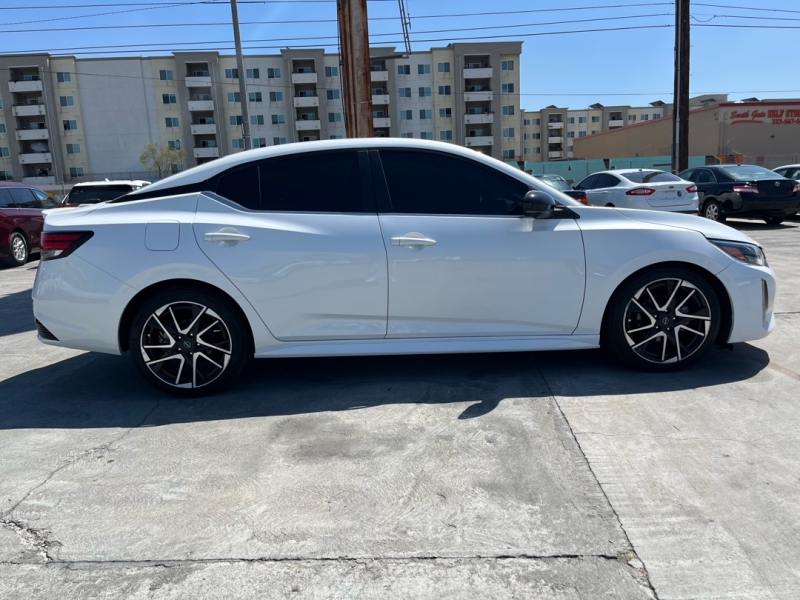 2024 Nissan Sentra SR CVT's photo