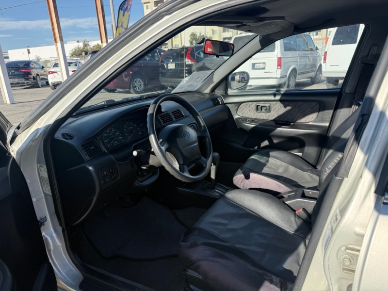 1999 Nissan Sentra GXE - Photo 9