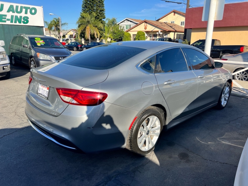 2015 Chrysler 200 Limited