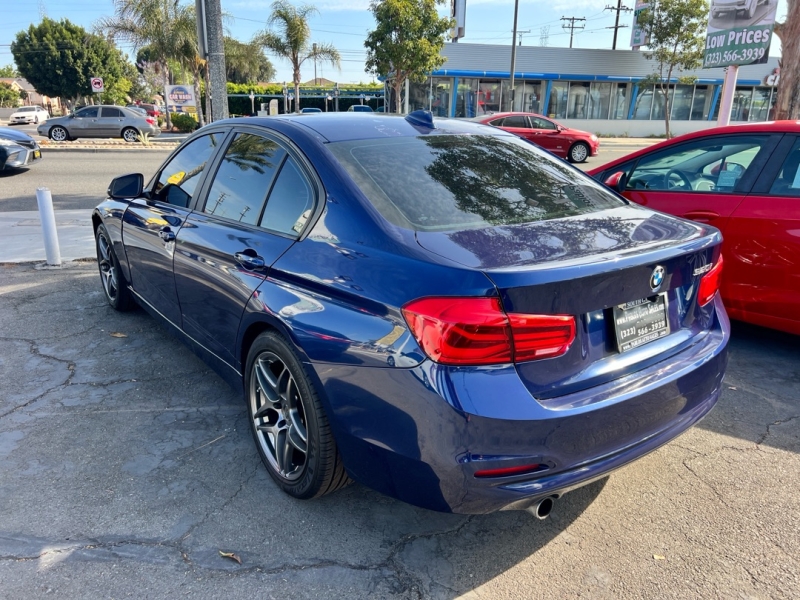 2016 BMW 3 Series 320i Sedan's photo