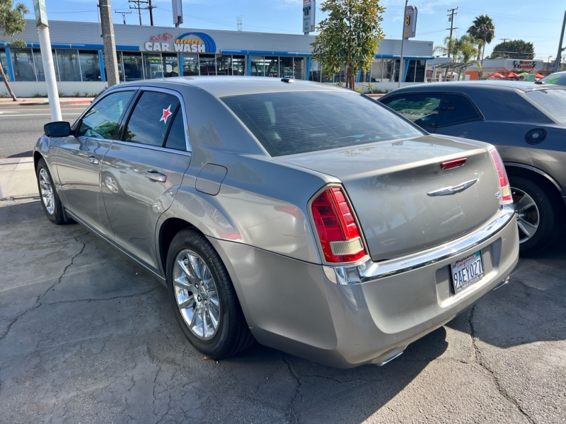 2014 Chrysler 300 -'s photo