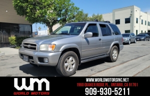 2001 Nissan Pathfinder Photo