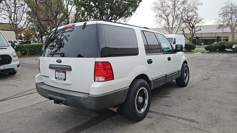 2004 Ford Expedition XLS's photo