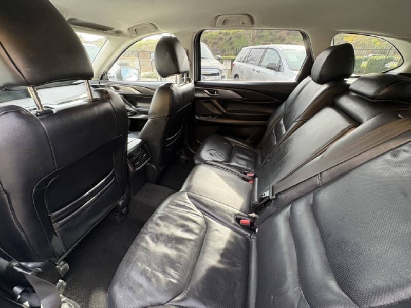 large picture of 2019 Mazda CX-9