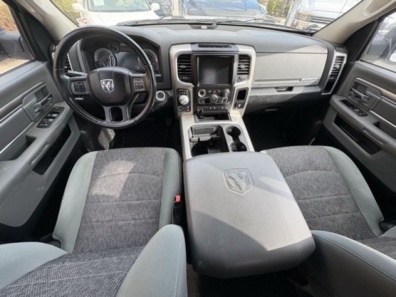 large picture of 2016 Ram 1500