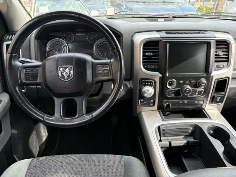 large picture of 2016 Ram 1500