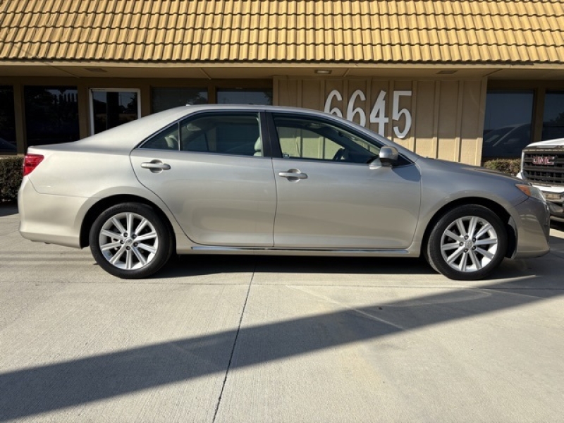 large picture of 2013 Toyota Camry