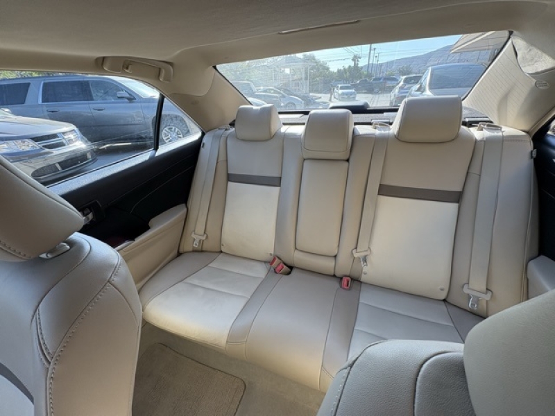large picture of 2013 Toyota Camry