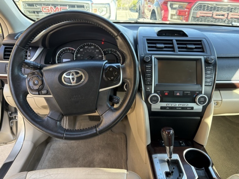 large picture of 2013 Toyota Camry