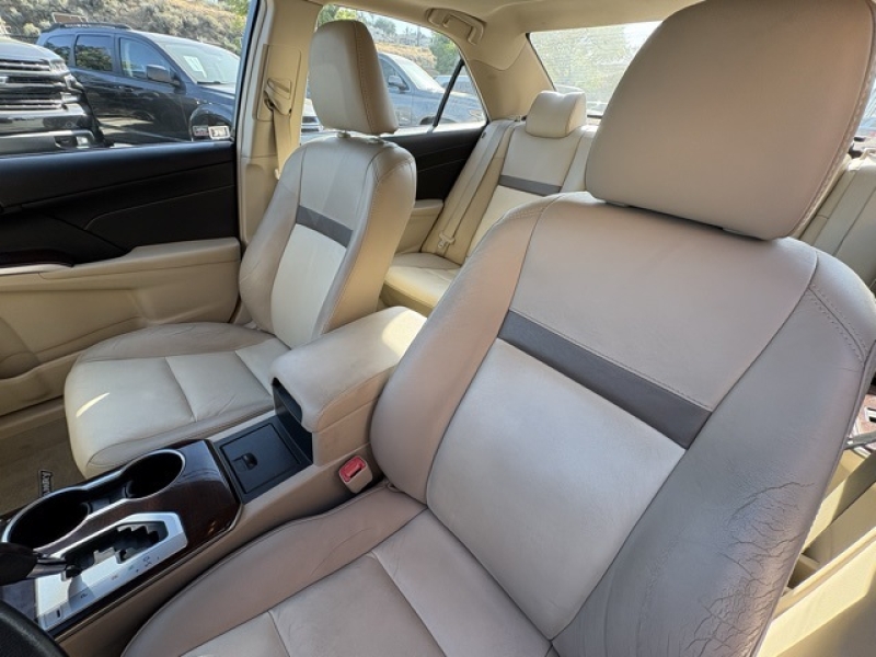 large picture of 2013 Toyota Camry
