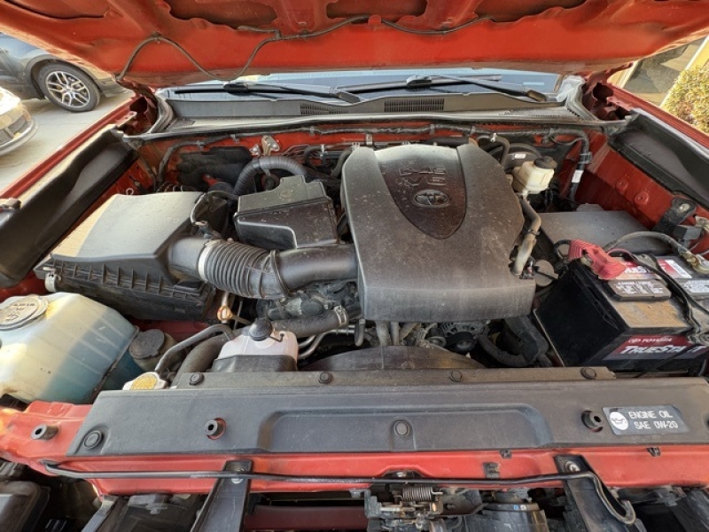 large picture of 2017 Toyota Tacoma
