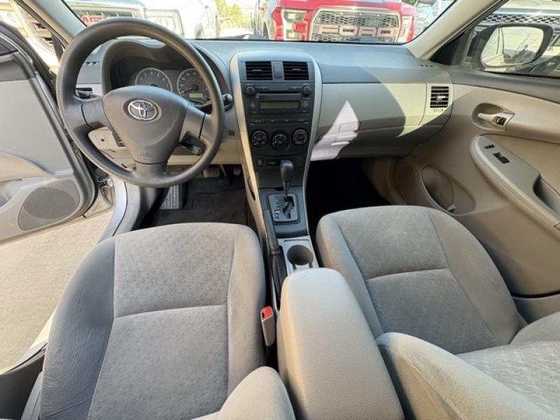 large picture of 2009 Toyota Corolla