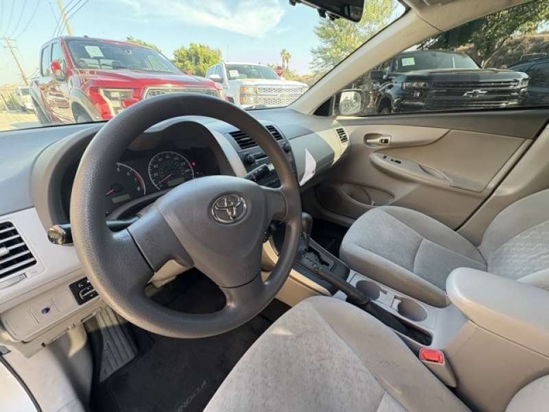 large picture of 2009 Toyota Corolla