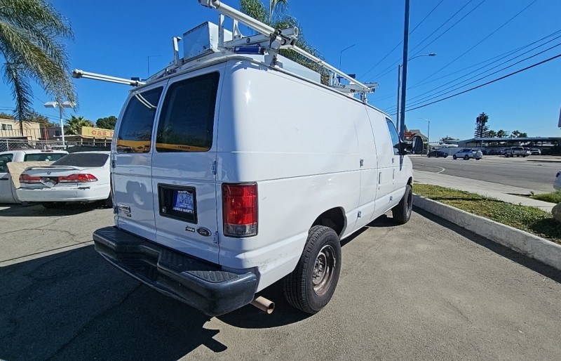 2014 Ford E-Series Econoline Van Commercial's photo