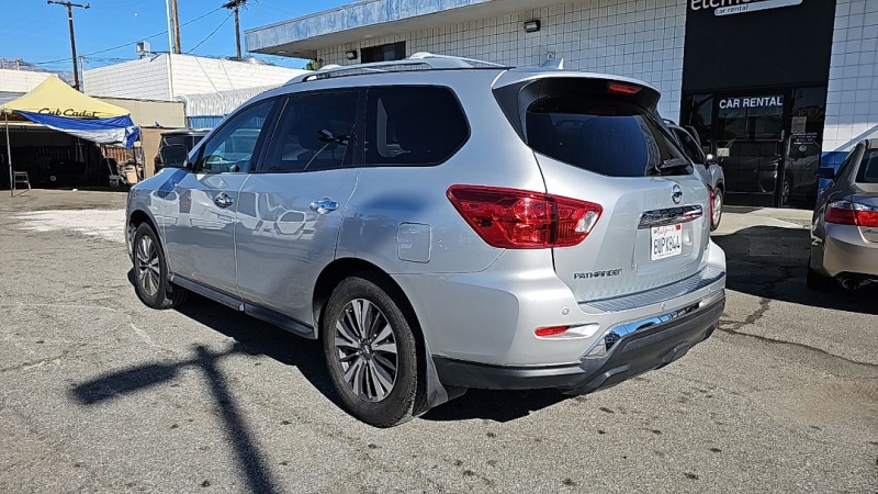 2019 Nissan Pathfinder SL