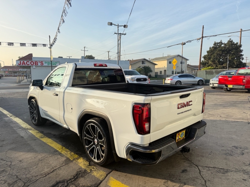 2024 GMC Sierra 1500 Pro's photo