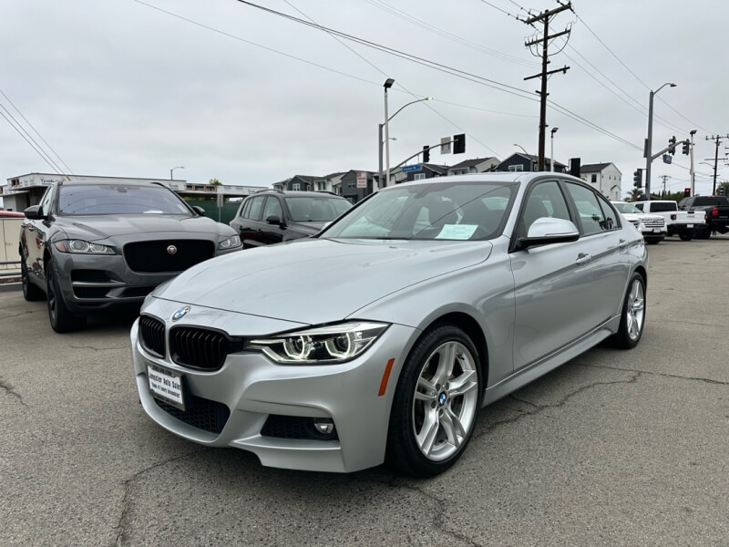 picture of 2018 BMW 330i Sedan