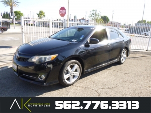 2012 Toyota Camry Photo