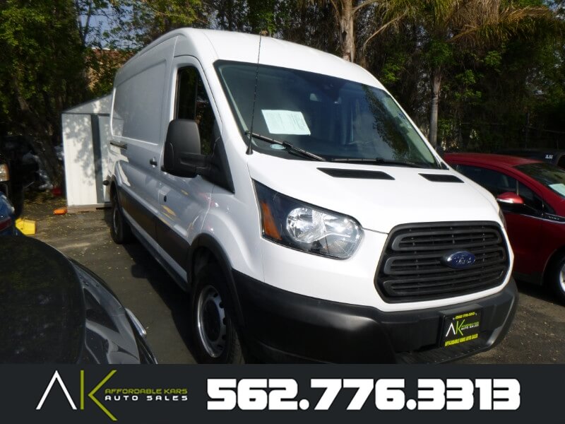 2017 Ford Transit Cargo Photo