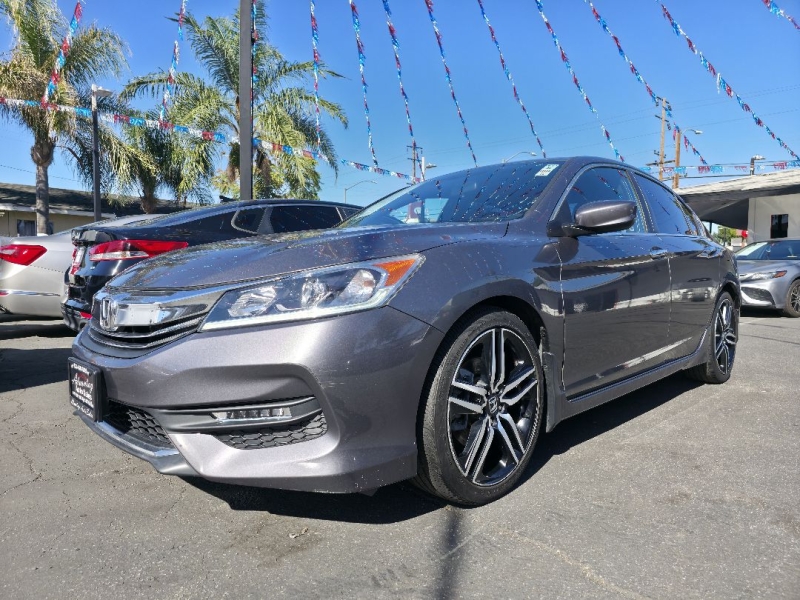 2017 Honda Accord Sport's photo