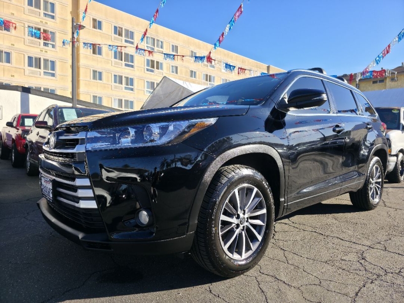 2018 Toyota Highlander XLE's photo