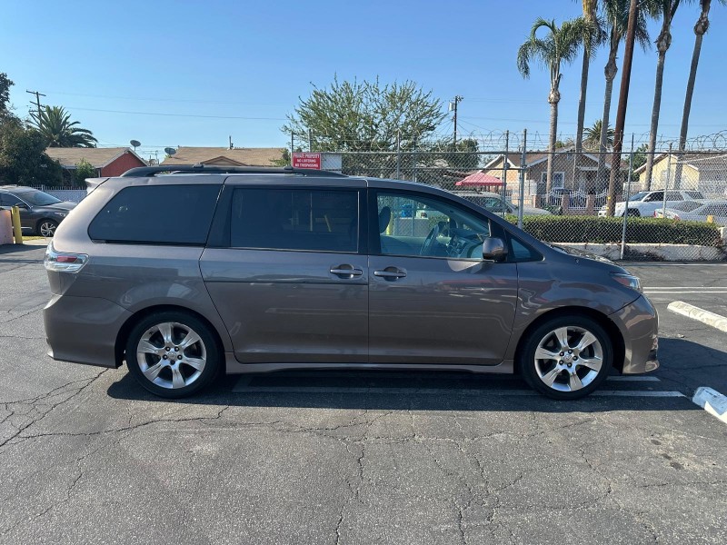 2012 Toyota Sienna