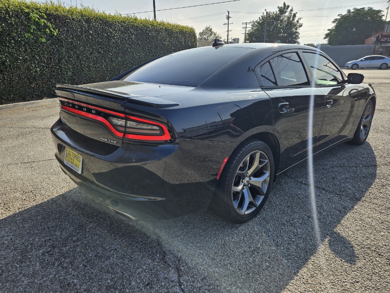 2017 Dodge Charger SXT's photo