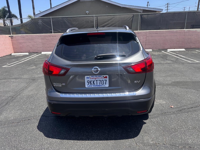2018 Nissan Rogue Sport SV FWD's photo