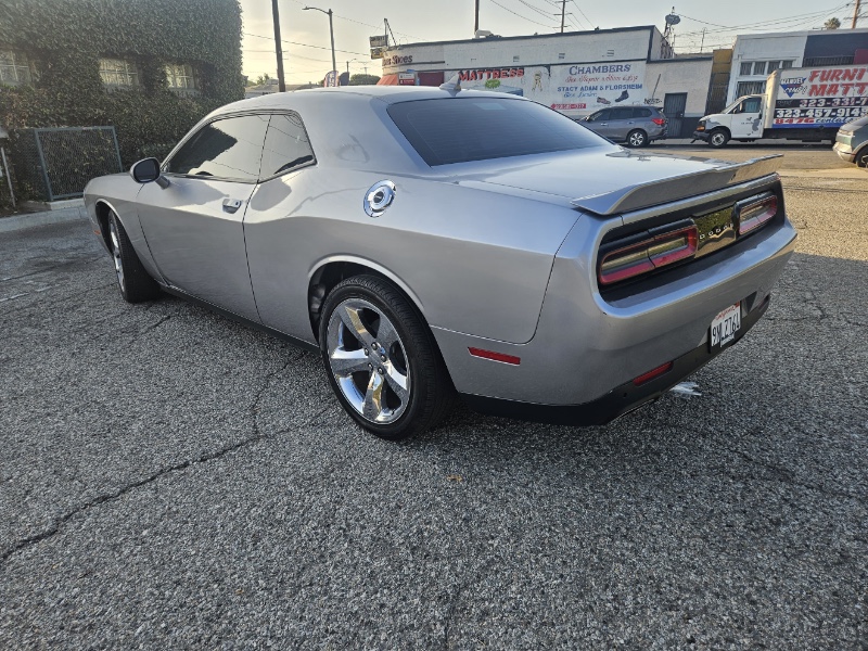 2016 Dodge Challenger SXT Plus's photo
