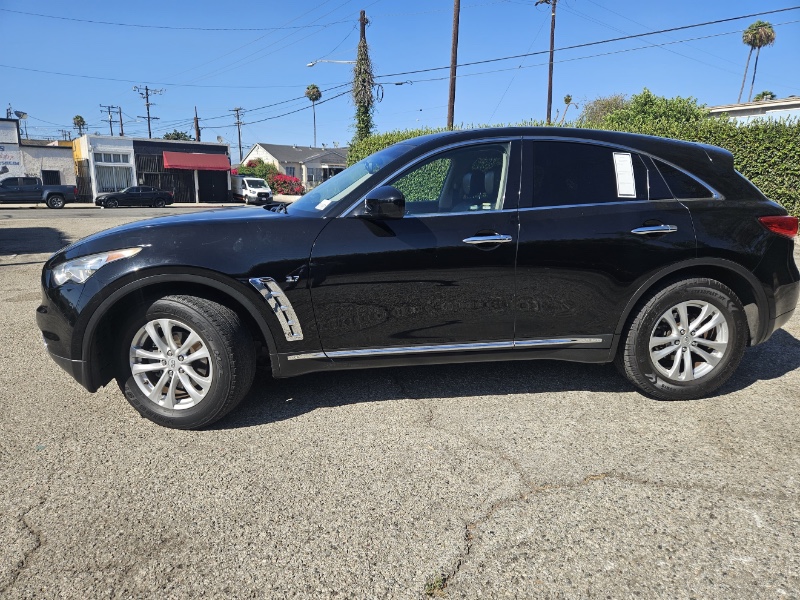 2016 INFINITI QX70