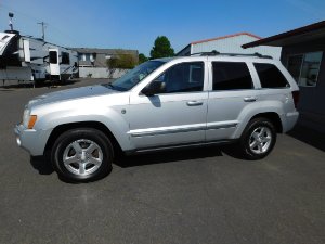 2005 Jeep Grand Cherokee Photo