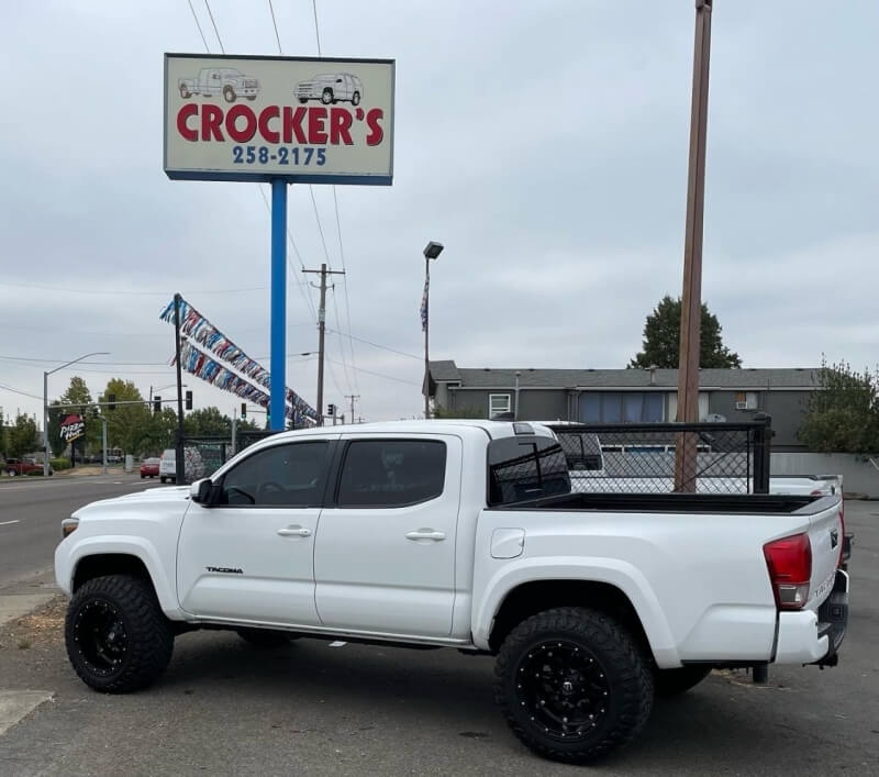2017 Toyota Tacoma Photo