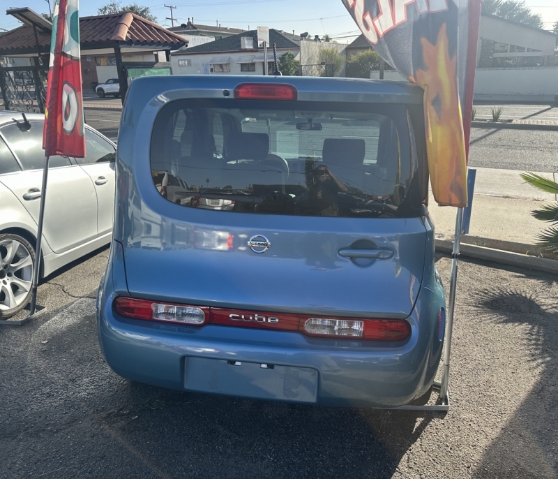 2011 Nissan cube