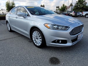 2016 Ford Fusion Hybrid Photo