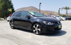 2015 Volkswagen Golf GTI Photo