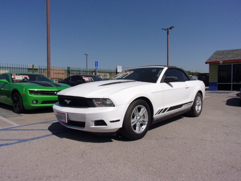 2012 Ford Mustang Photo
