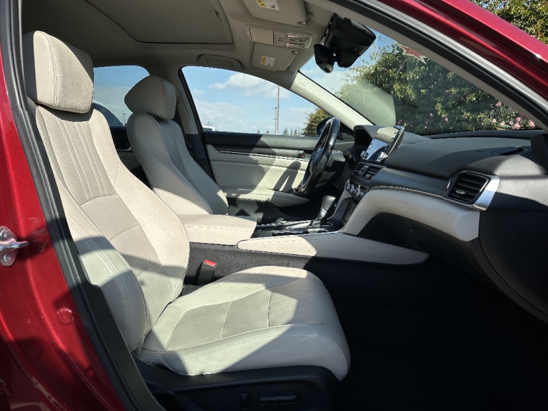 2021 Honda Accord EX-L's photo