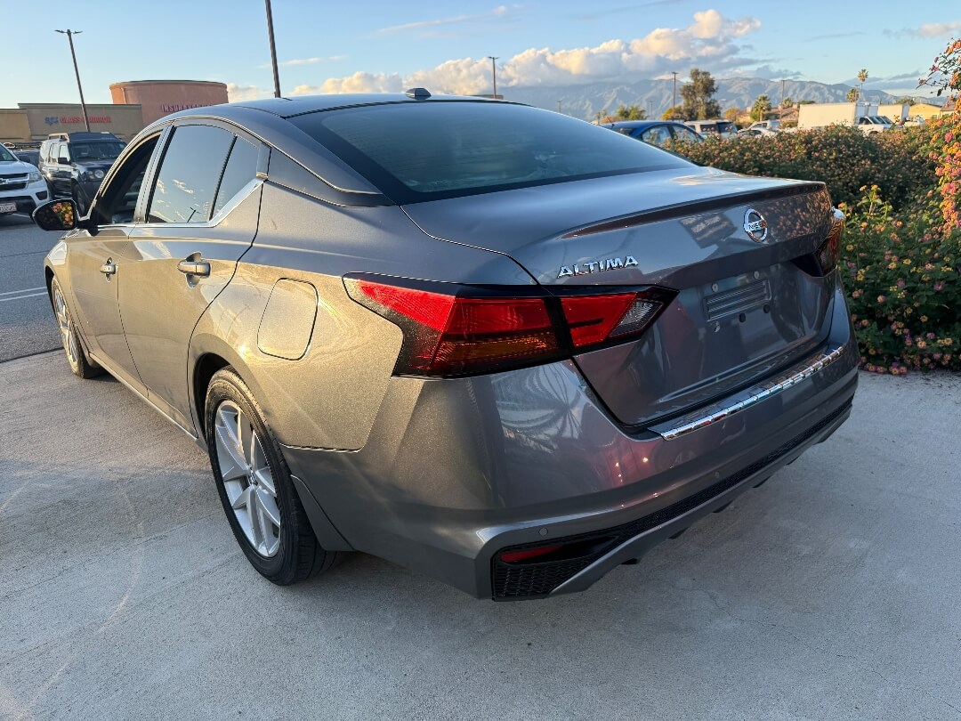 2020 Nissan Altima SR