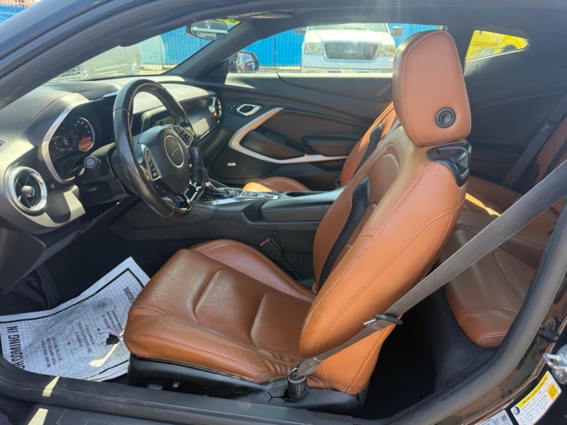 2016 Chevrolet Camaro 2LT - Photo 10