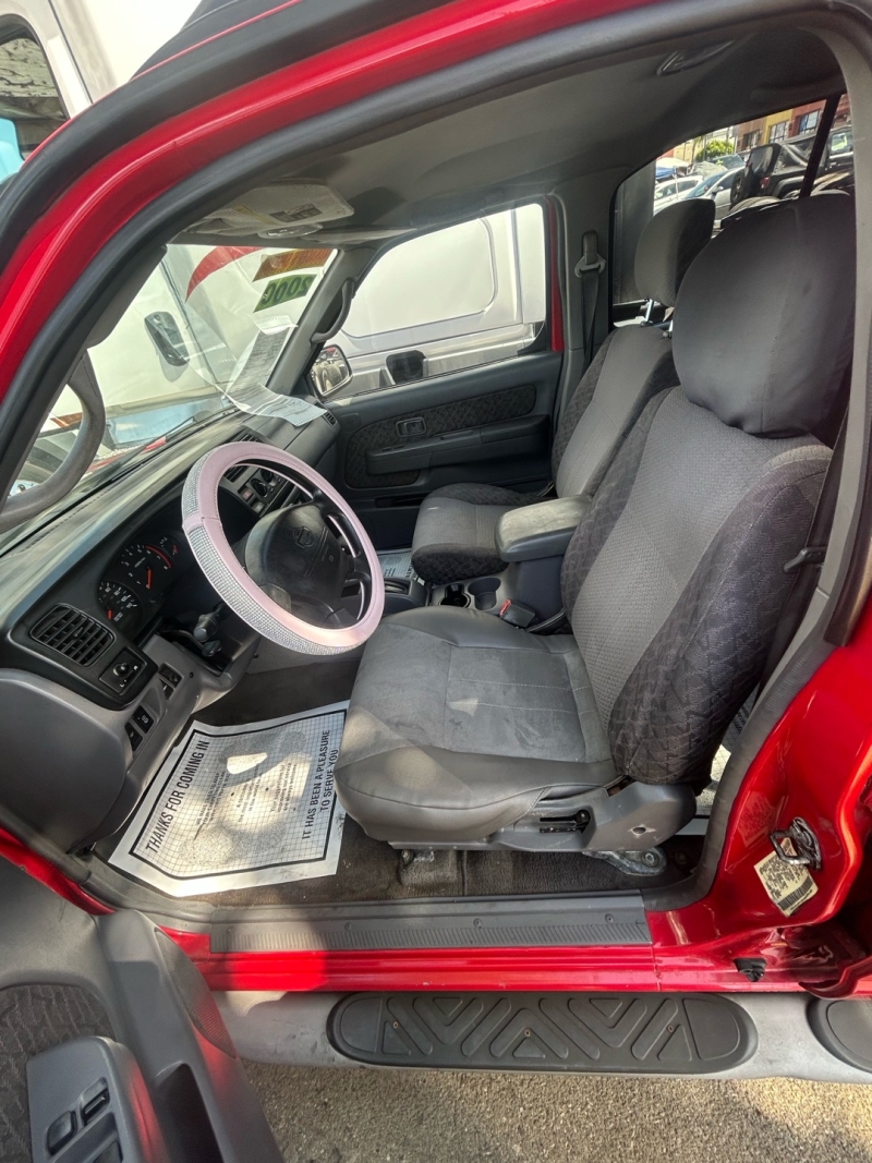 2000 Nissan Xterra XE V6 4AT's photo
