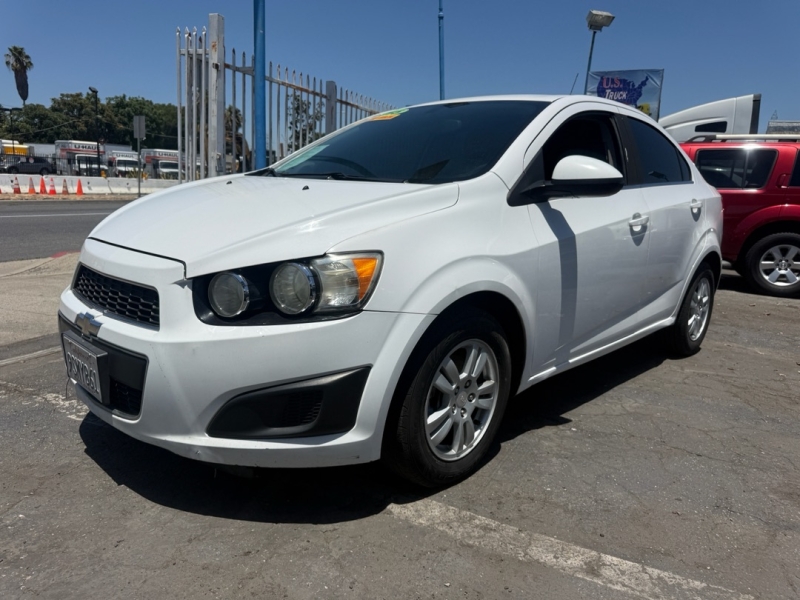 2014 Chevrolet Sonic LT - Photo 18