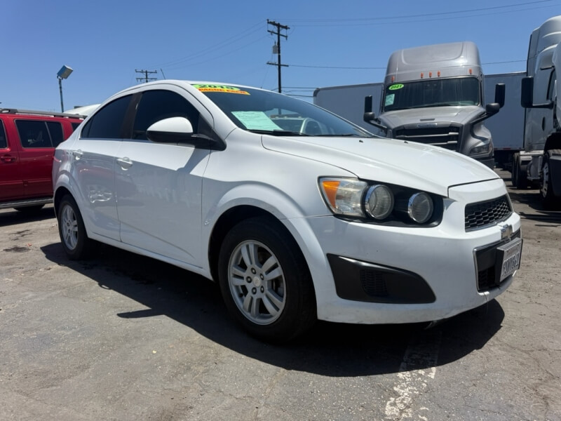 2014 Chevrolet Sonic LT - Photo 16
