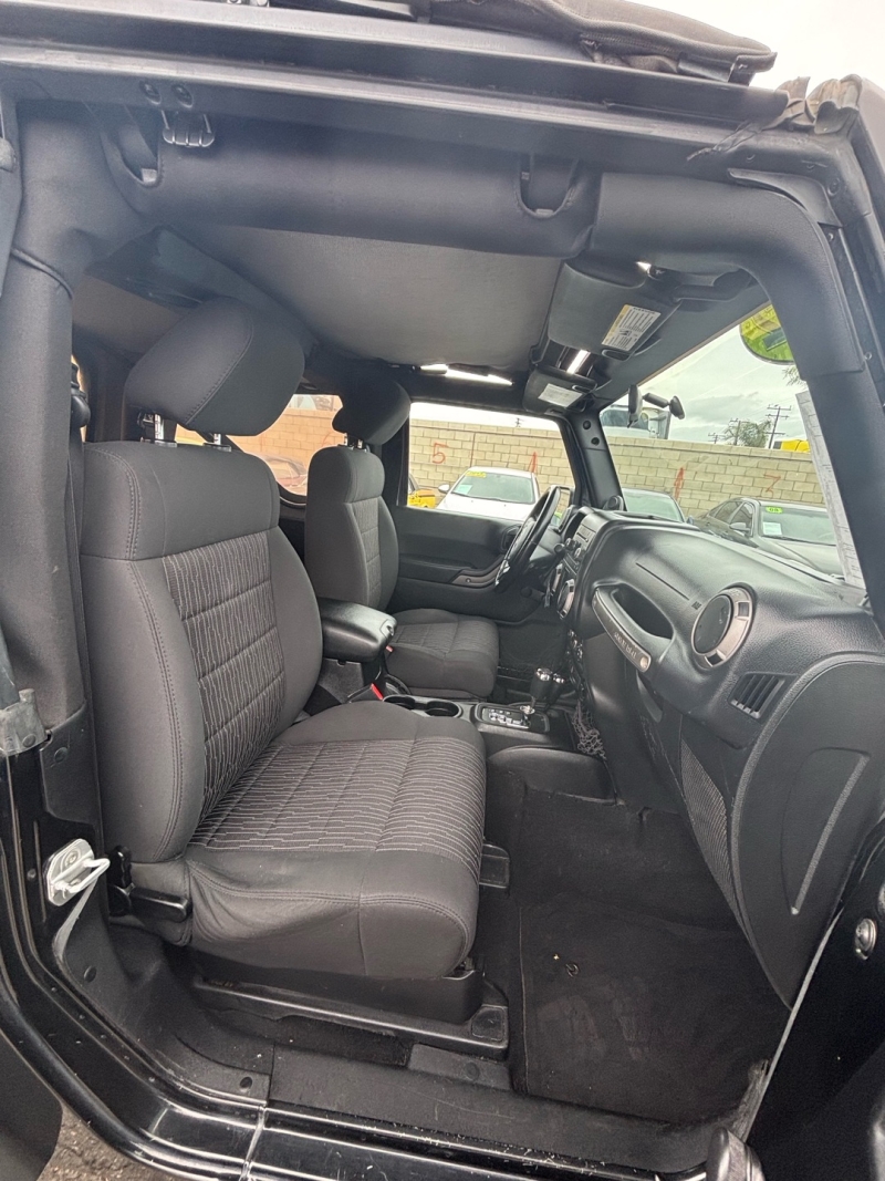 2012 Jeep Wrangler Sport's photo